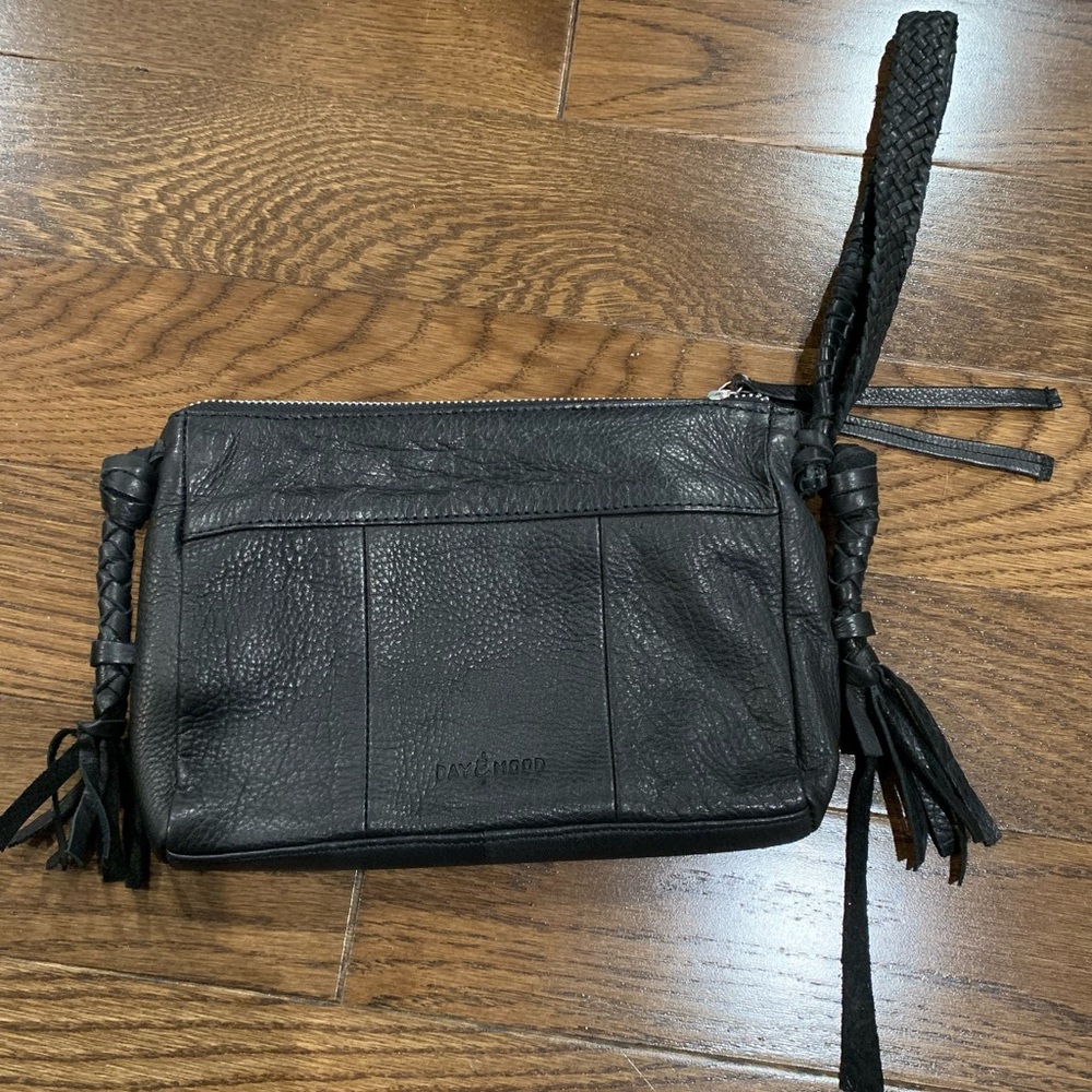 DAY&MOOD black clutch/wristlet